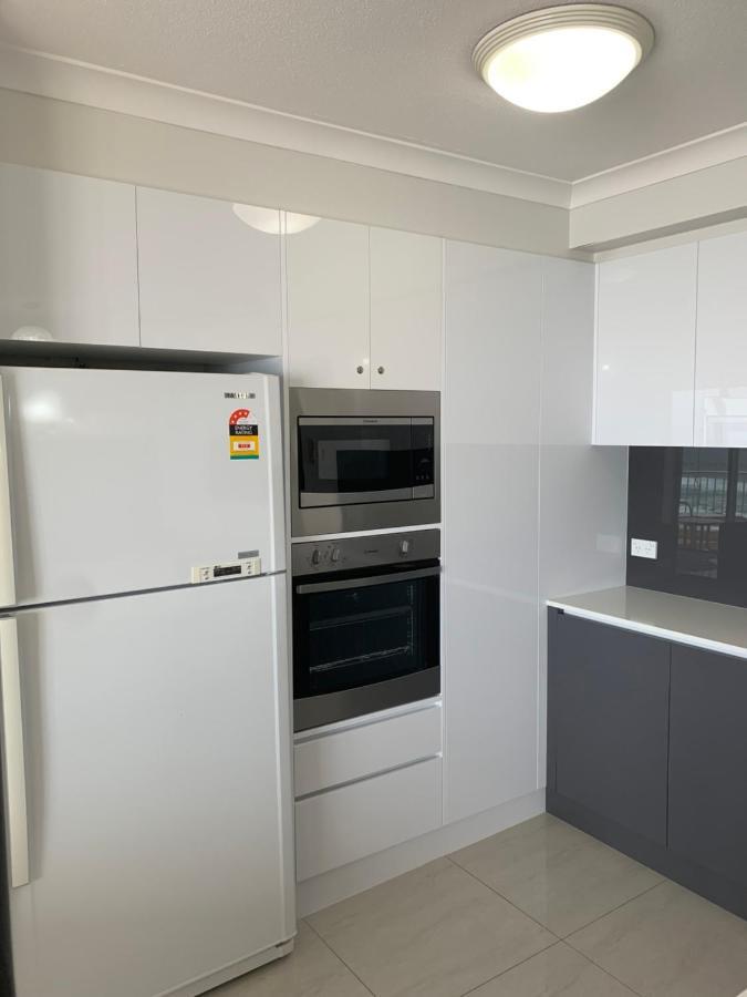 Stunning 2 Bedroom Ocean View Apartment ゴールドコースト エクステリア 写真