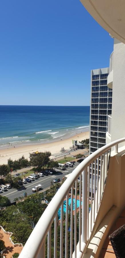 Stunning 2 Bedroom Ocean View Apartment ゴールドコースト エクステリア 写真