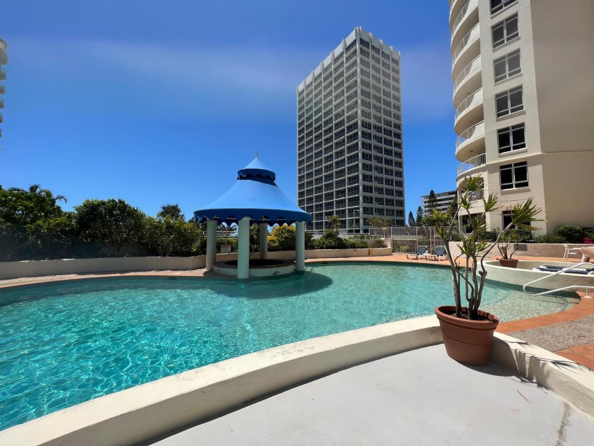 Stunning 2 Bedroom Ocean View Apartment ゴールドコースト エクステリア 写真